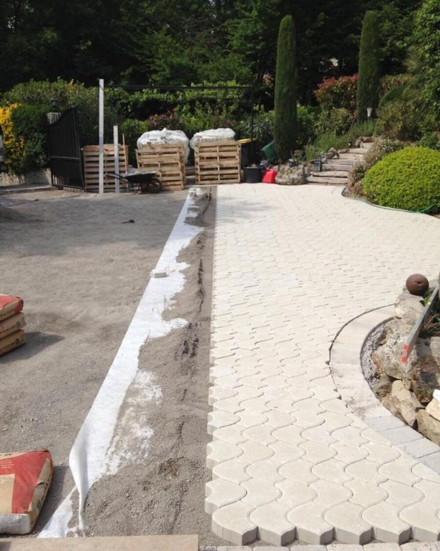 Black Cobble Block Paving — Apex Azur project photograph 4